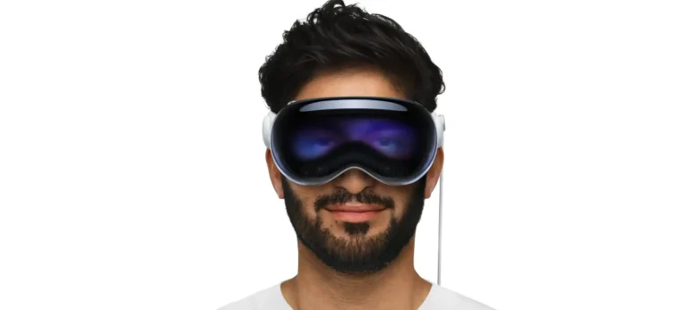 Apple Vision Pro يدخل غرف العمليات لمساعدة الجراحين