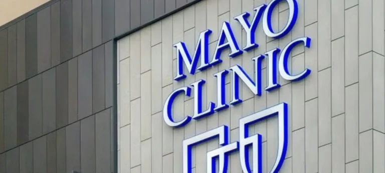 Mayo Clinic تطور أداة ذكاء صناعي تكشف 9 أنواع من الخرف بفحص