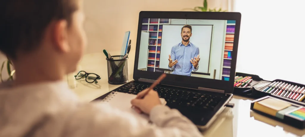 الذكاء الاصطناعي في التعلم عن بعد