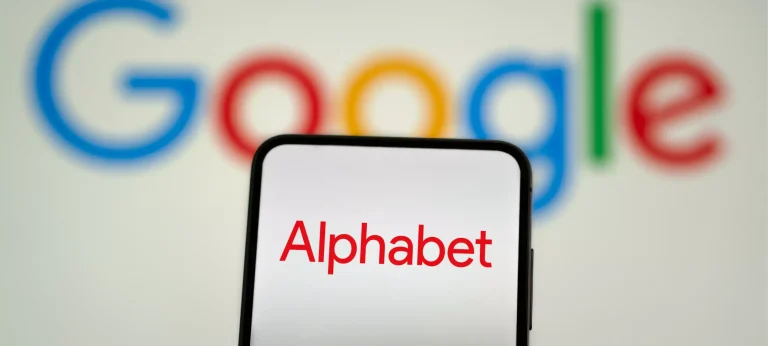 لماذا تجذب أسهم Alphabet اهتمام كبار المستثمرين بالذكاء الصناعي
