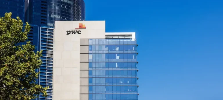 PwC Australia توسّع برنامج تطوير مهارات الذكاء الاصطناعي
