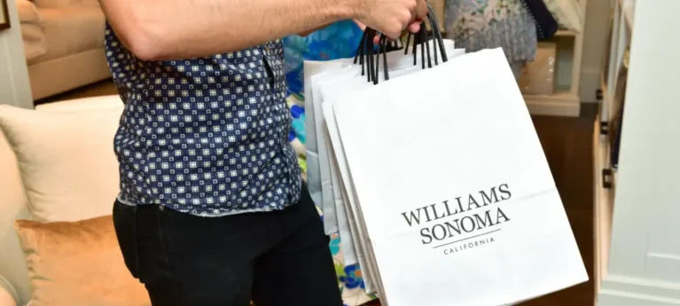 مساعدو Williams-Sonoma بالذكاء الاصطناعي يعززون المبيعات